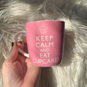 Keep calm & eat cupcakes coffee mug